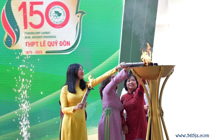 Trường phổ thông cổ nhất Việt Nam tròn 150 năm tuổi - Ảnh 2.